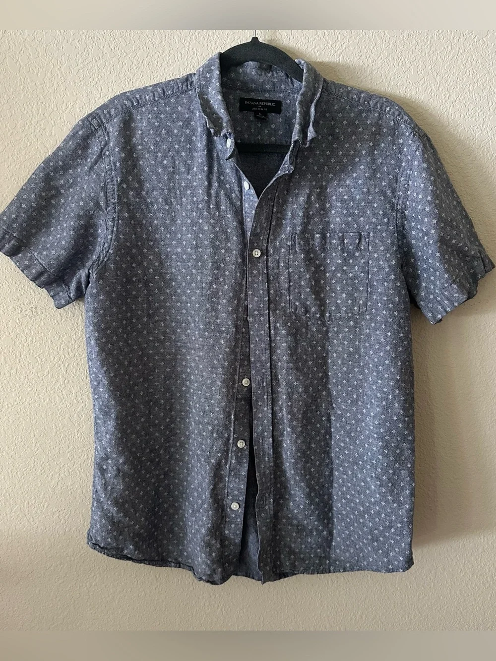 Banana Republic Button-Down Shirt in Denim Blue Microprint cotton/linen blend L